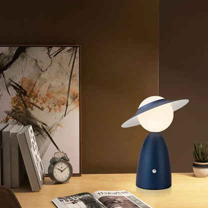 Batteri Bordslampa Man med Hatt | Veska Blå