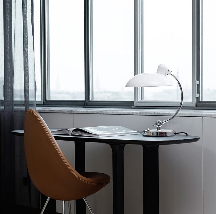 Bauhaus KI Classic Bordslampa Replika | Veska