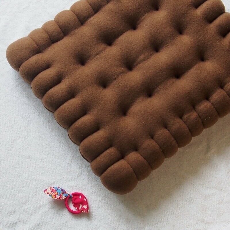 Biscuit Creative Plush Kudde | Veska