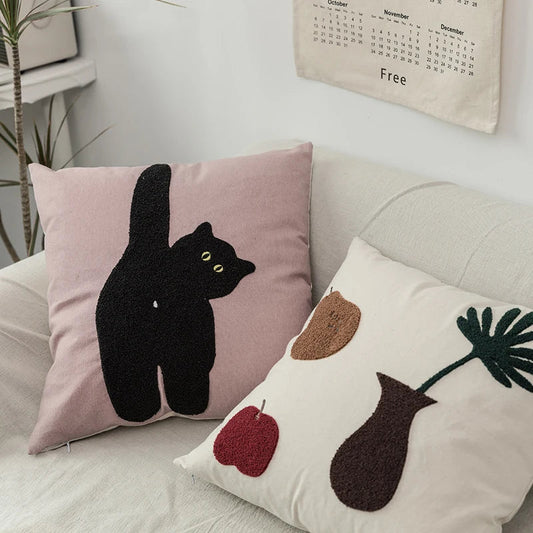Black Cat & Garden Tuftad Kuddöverdrag | Veska Svart Katt