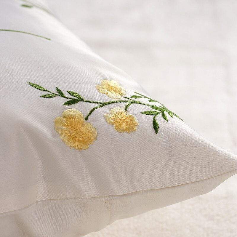 Blommigt Broderad Kuddeöverdrag | Veska