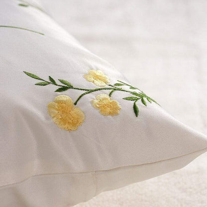 Blommigt Broderad Kuddeöverdrag | Veska