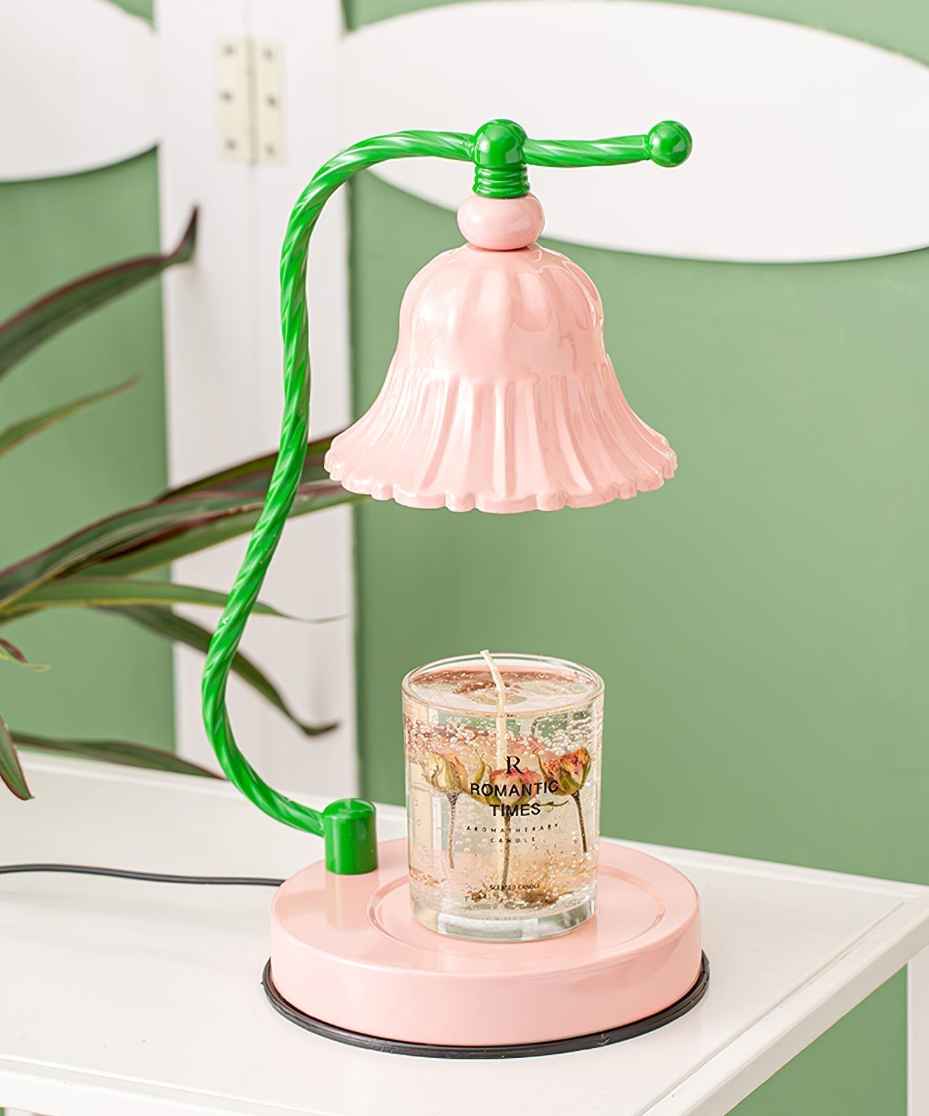 BloomAura – Charmig Rosa Glasbordslampa | Veska