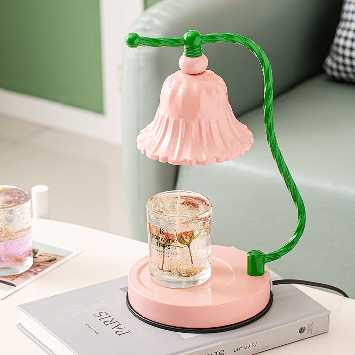 BloomAura – Charmig Rosa Glasbordslampa | Veska