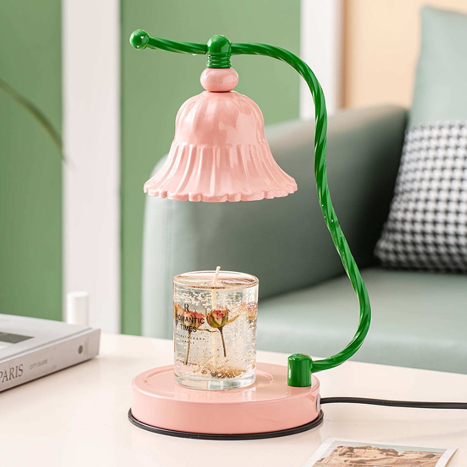 BloomAura – Charmig Rosa Glasbordslampa | Veska