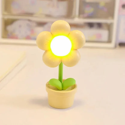 BloomAura – Elegant Petite Blomsterbordslampa för Mjuk Belysning | Veska Gul