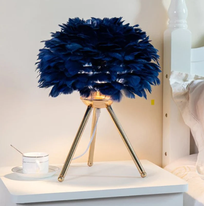 Blossom Bordslampa – Elegant Fjäderdesign med Dimbart Ljus | Veska Blå