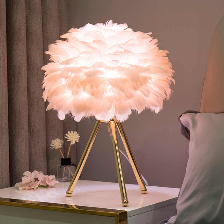 Bordslampa - FeatherLux - Dimbar Ljus - Elegant Fjäderdesign | Veska
