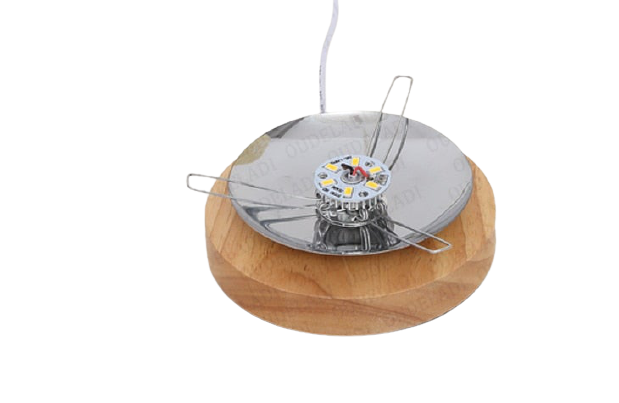 Bordslampa i rattan trä | Veska