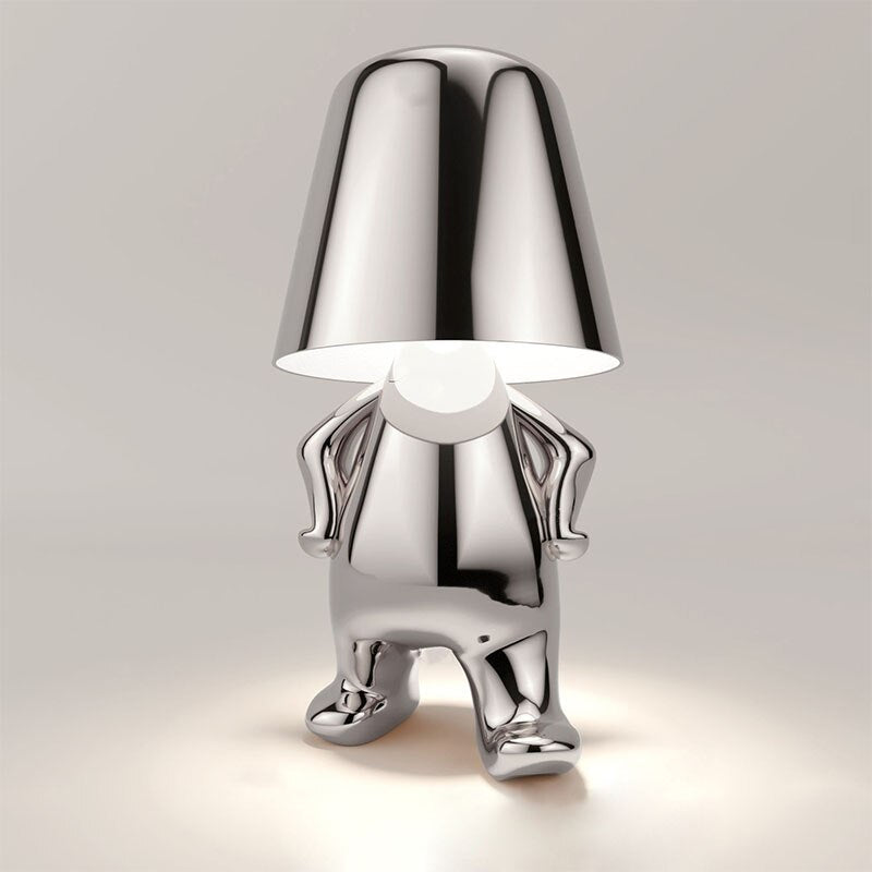 Bordslampa med en tidlös design och mjuk ljusutsändning | Veska Silver Vandring