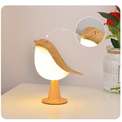 Bordslampa med fågeldesign i träfinish | Veska