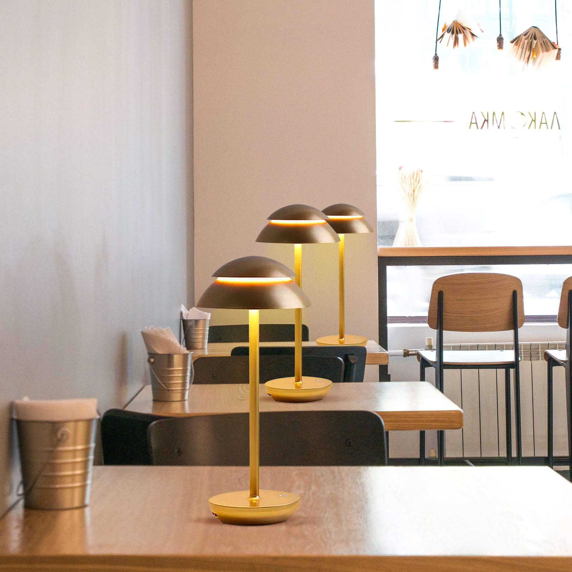 Bordslampa med touch-kontroll och LED-ljus | Veska