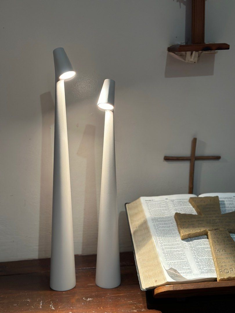 Bordslampa Modern Röd Metall LED Ljus | Veska Vit