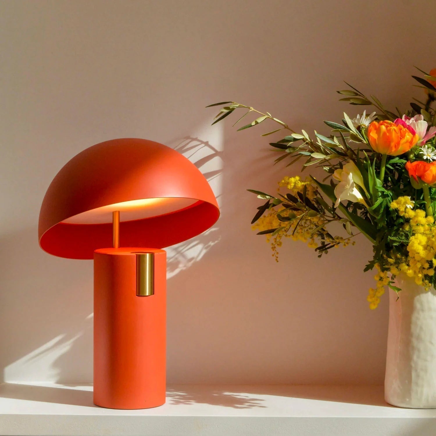 Bordslampa - RetroWave - Minimalistisk & Justerbar Design - Chic Modern Elegans | Veska