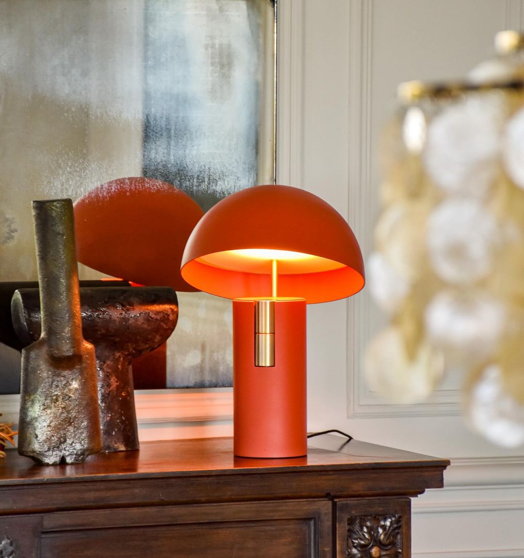 Bordslampa - RetroWave - Minimalistisk & Justerbar Design - Chic Modern Elegans | Veska