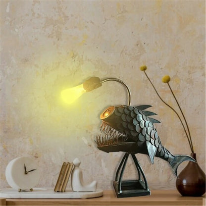 Bordslampa - RusticFish - Justerbart belysning - Hantverk konstnärlig charm | Veska