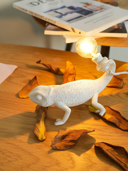 CamouGlow – Harmlampa i resin med charmig kameleondetalj | Veska