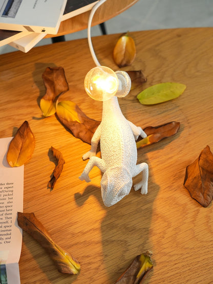 CamouGlow – Harmlampa i resin med charmig kameleondetalj | Veska