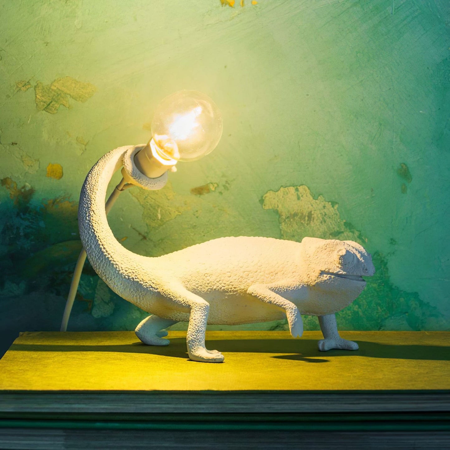 CamouGlow – Harmlampa i resin med charmig kameleondetalj | Veska
