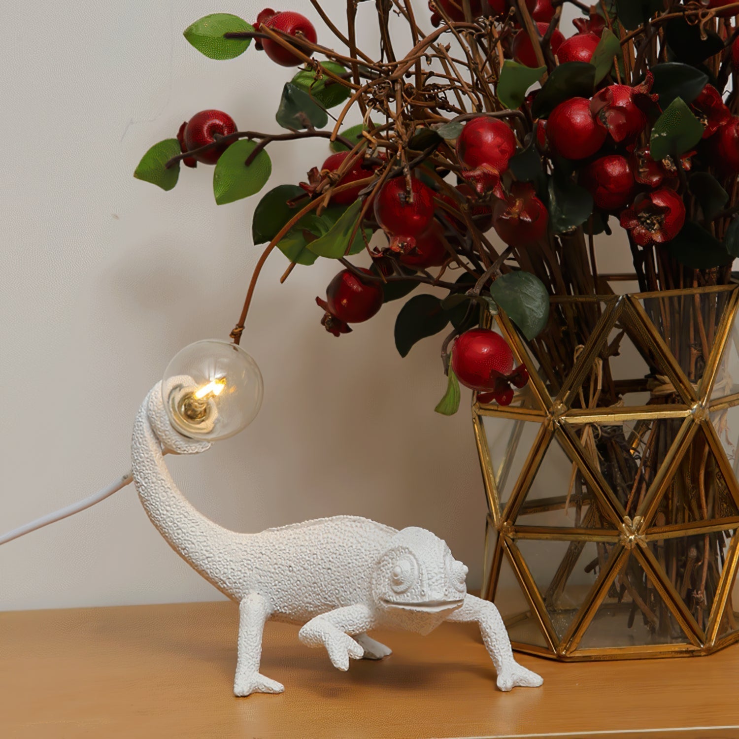 CamouGlow – Harmlampa i resin med charmig kameleondetalj | Veska