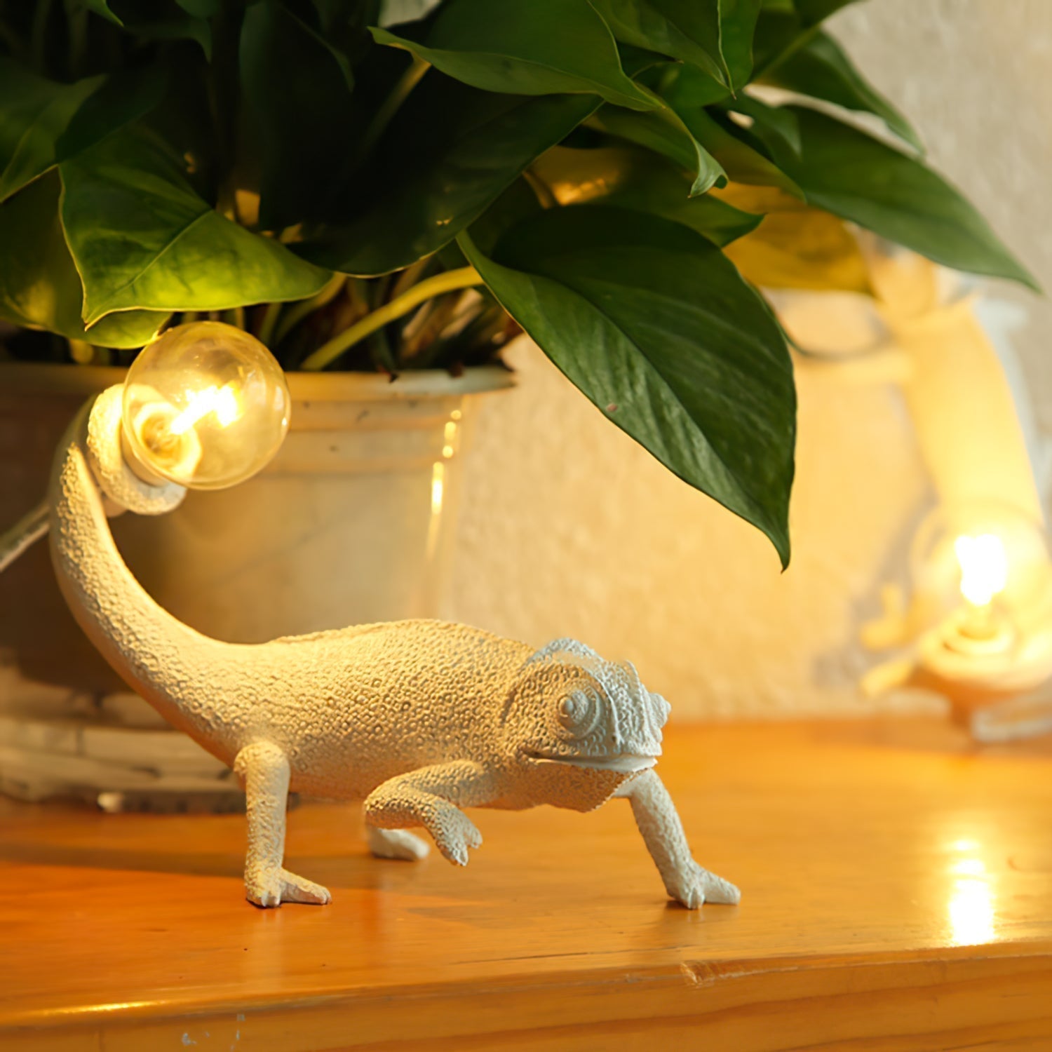 CamouGlow – Harmlampa i resin med charmig kameleondetalj | Veska