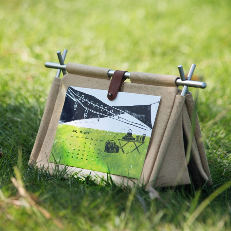 Camping Dreams Tält Skrivbord Kalender | Veska