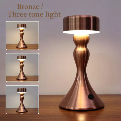 ChicLuxe – Trådlampa med laddningsfunktion Veska Brons