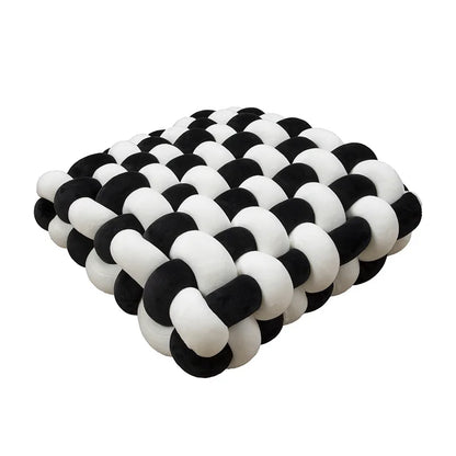 Chunky Woven Knot Cushion | Veska vit + svart 30x33x12CM