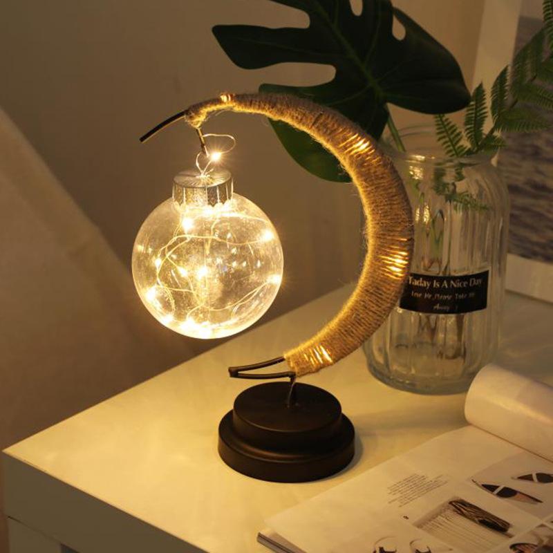 Crescent Moon Skrivbordslampa | Veska Vit