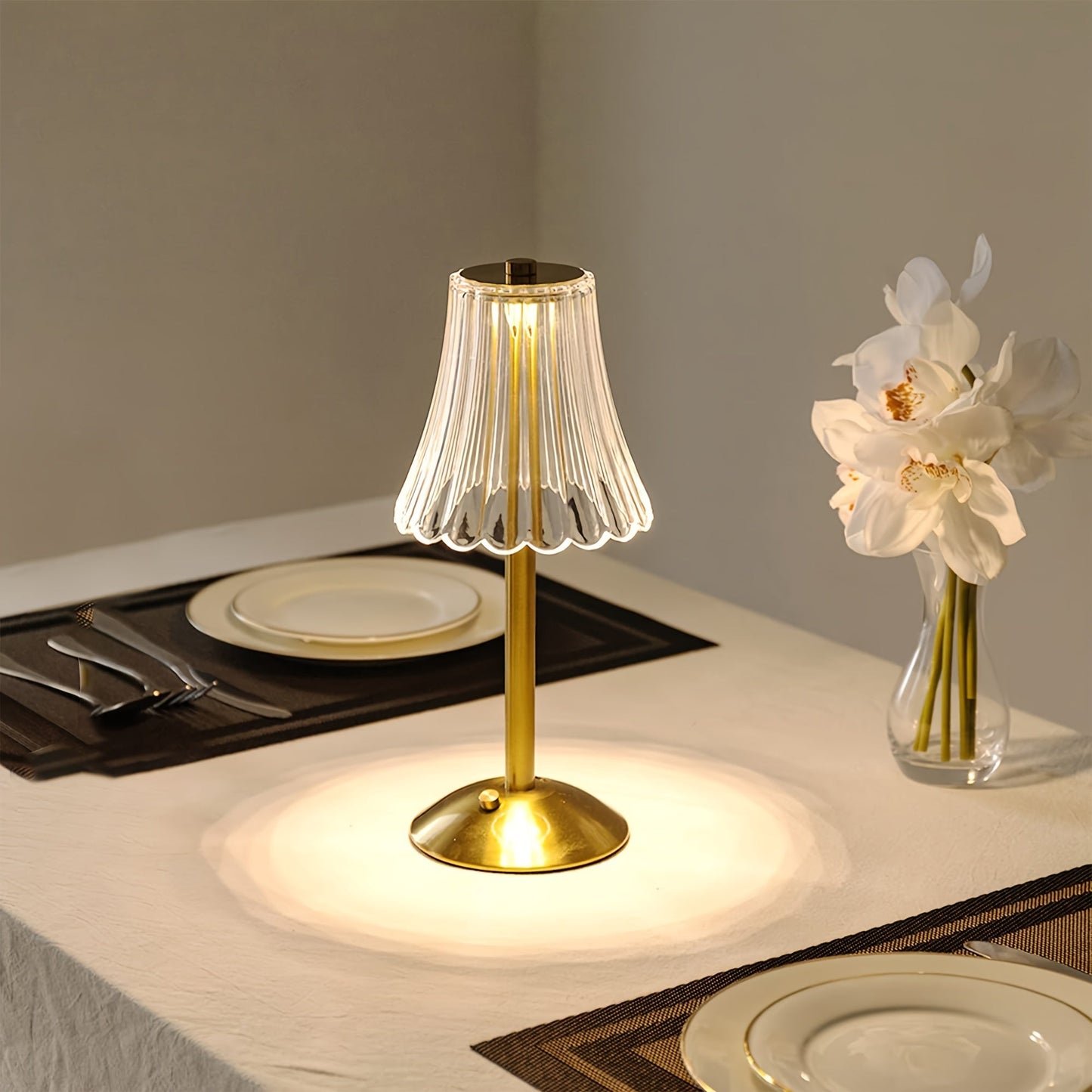 Crystaluxe Lampa - LED Crystal Bordslampa med Touchfunktion Veska
