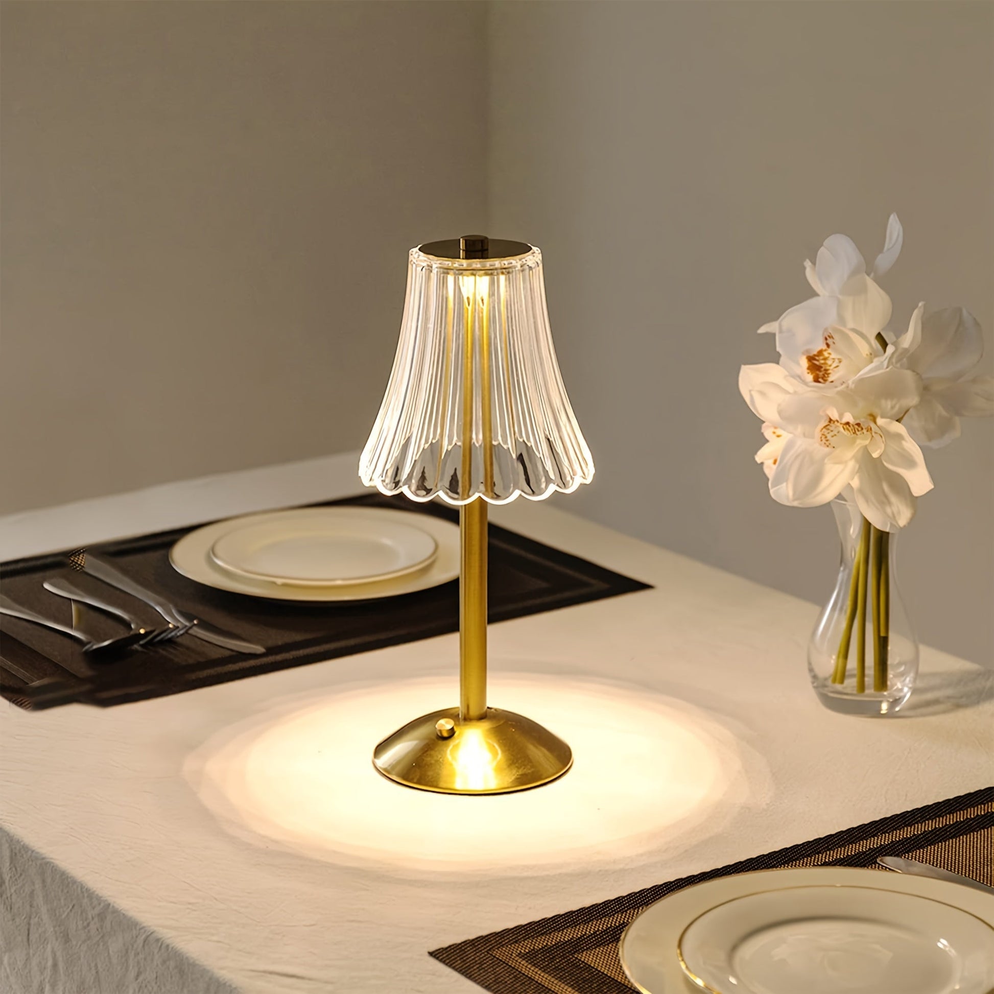 Crystaluxe Lampa - LED Crystal Bordslampa med Touchfunktion Veska