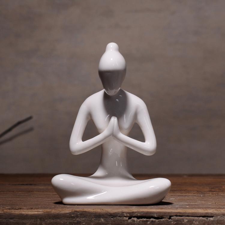 De moderna yogakvinna statyer | Veska C
