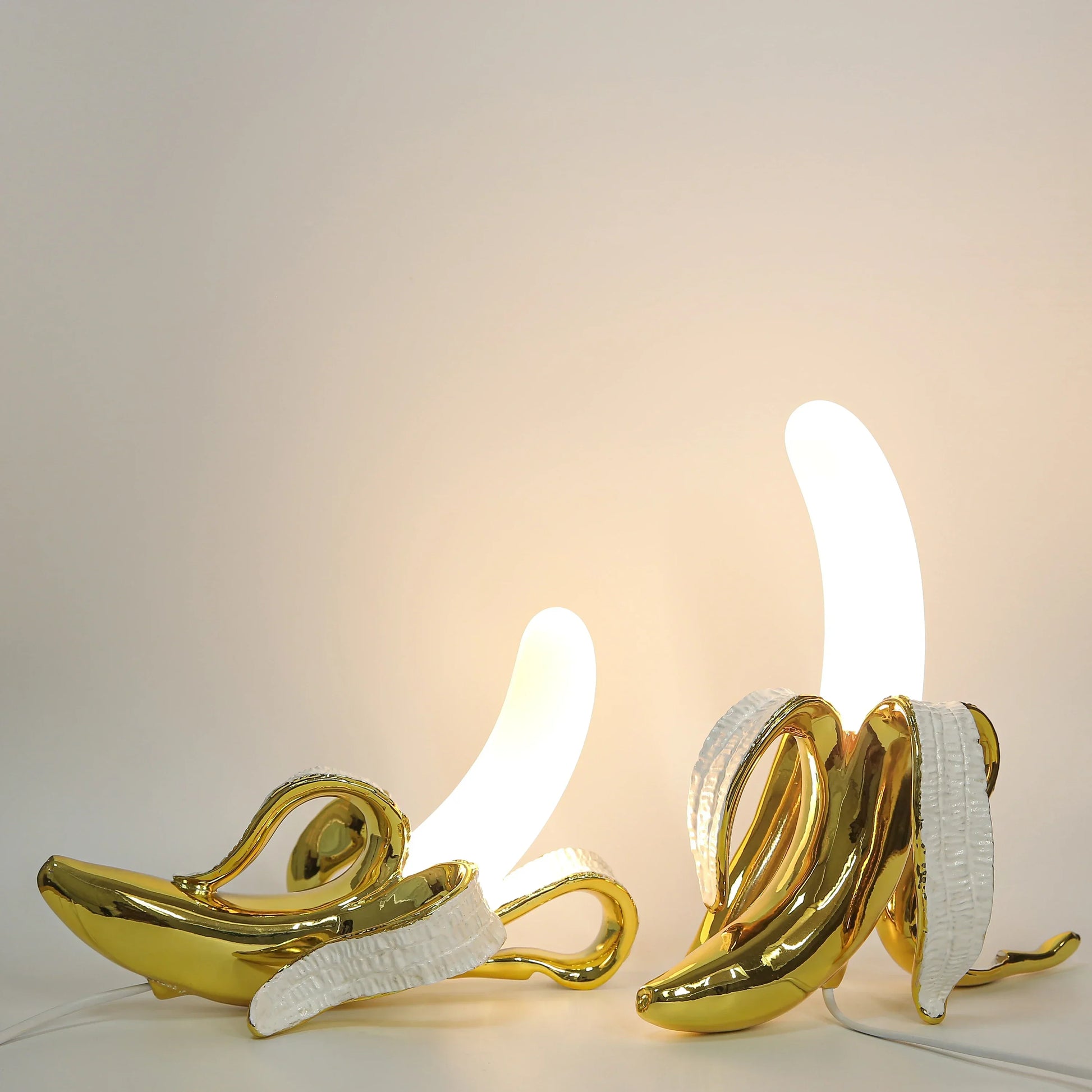 Dekorativ Bananlampa – Modern Bordslampa för Stilig Interiördesign | Veska