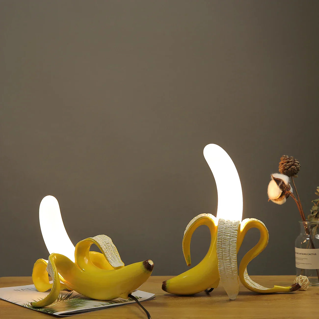 Dekorativ Bananlampa – Modern Bordslampa för Stilig Interiördesign | Veska