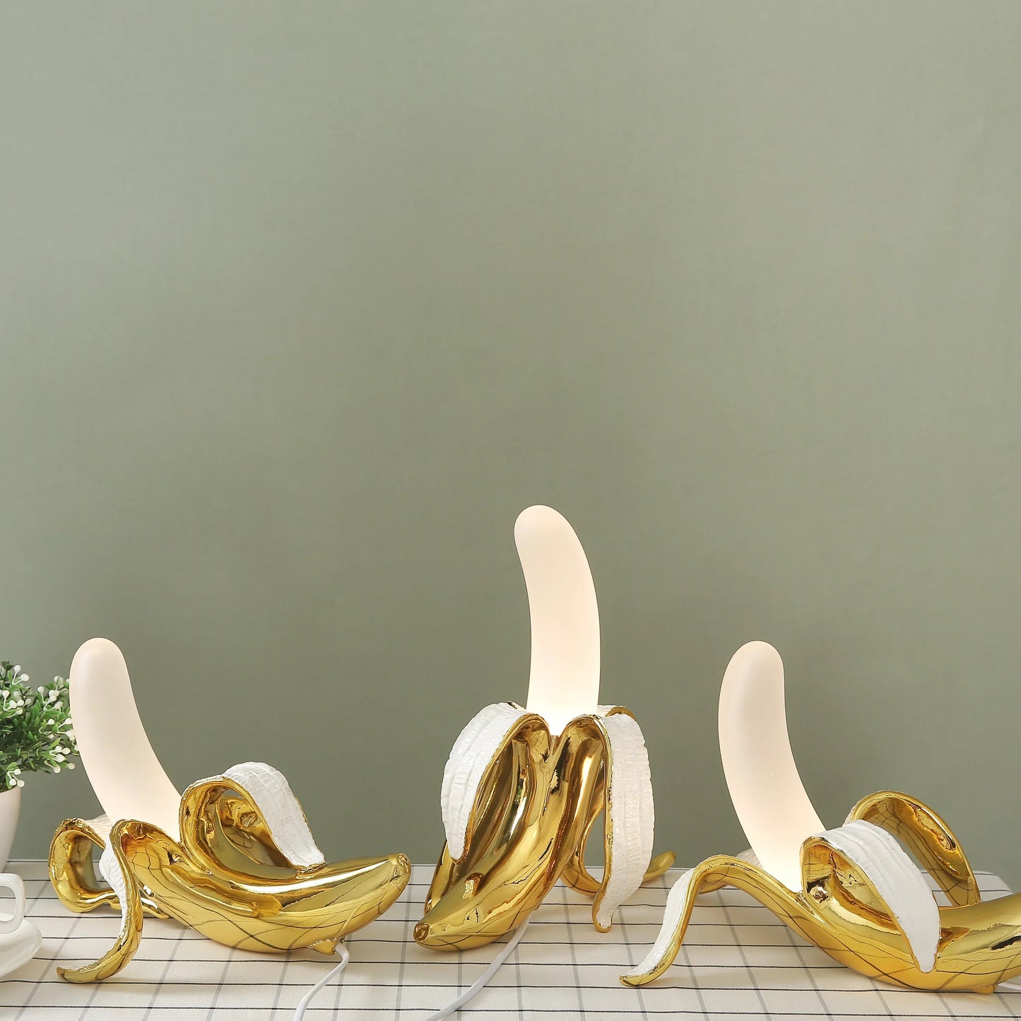 Dekorativ Bananlampa – Modern Bordslampa för Stilig Interiördesign | Veska