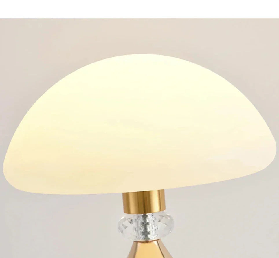 Dekorativ Stämningsbelysning LED – Kristall Bordslampa med Svampdesign, Vintage Dekorlampa för Vardagsrum eller Sovrum | Veska
