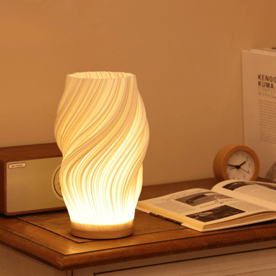Designer LED bordslampa med mjukt ljus för mysiga interiörer | Veska