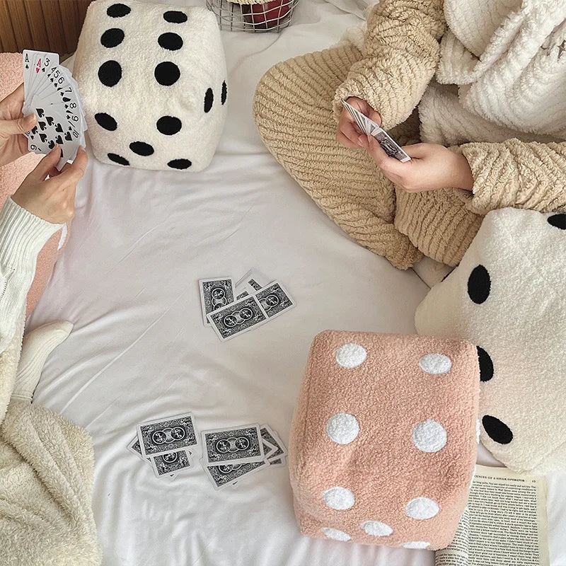 Dice Plyschkudde | Veska