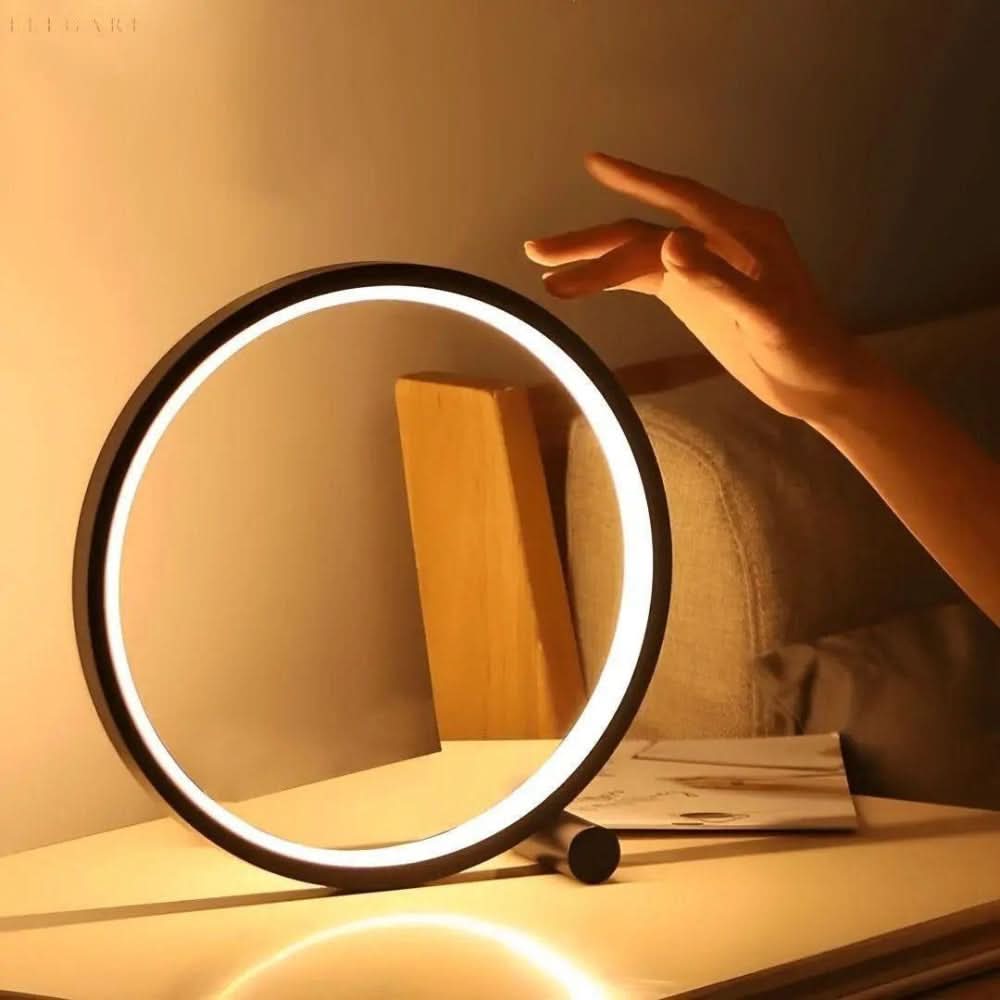 Dimmbar LED Ring Bordslampa – Modern Touch Control | Veska Svart