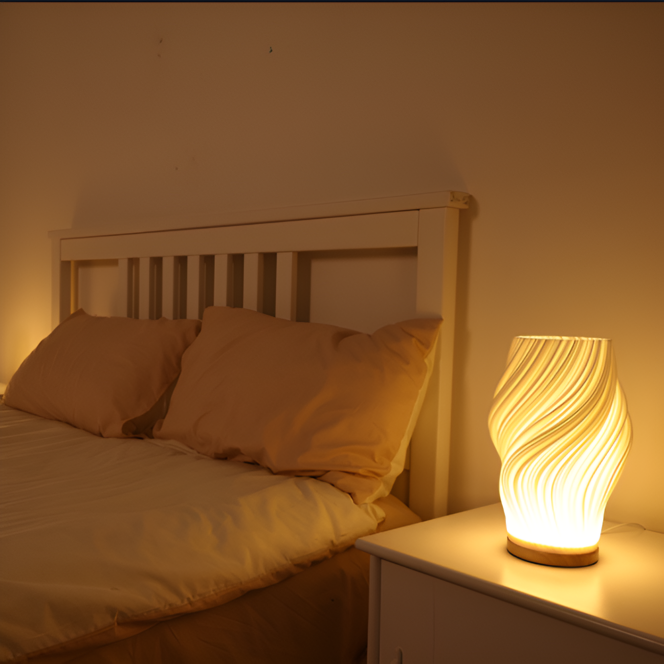DreamWave - Modern krämfärgad 3D våglampa med elegant metallbas | Veska