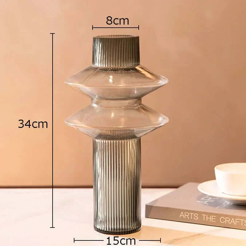 Elegant Amber Glass Vase - Contemporary decorative piece for stylish living spaces | Veska Grå Stil A Stor - 34x15cm