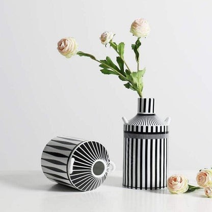 Elegant keramikvas för en modern atmosfär | Veska