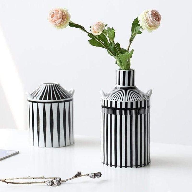 Elegant keramikvas för en modern atmosfär | Veska