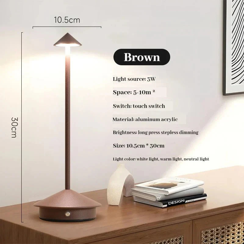 Elegant laddningsbar metallbords-lampa | Veska Braun