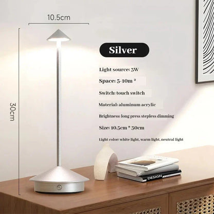 Elegant laddningsbar metallbords-lampa | Veska Silver