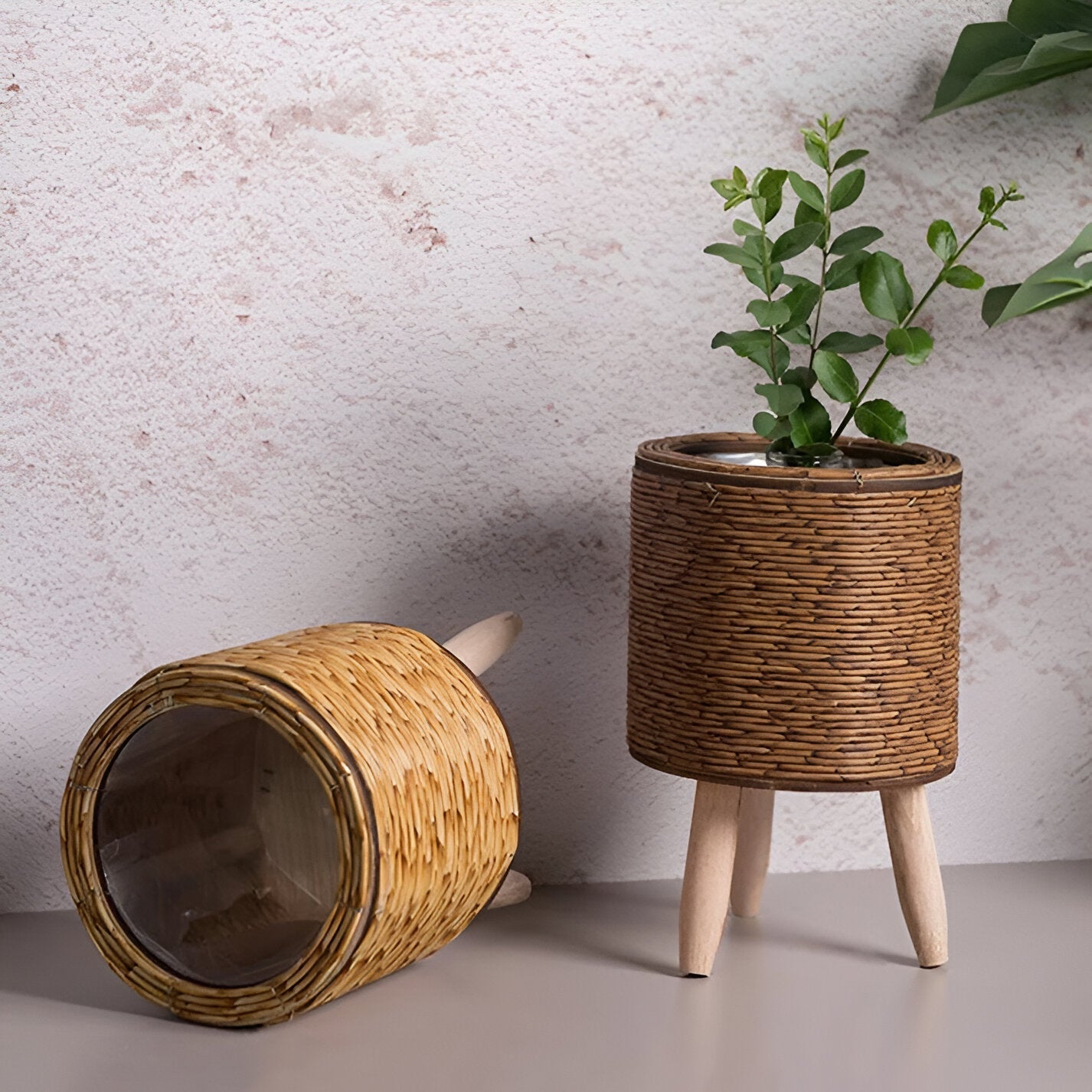 FauxWicker Kruka - Artisan Rustical Rattan Planter - Dekorativ Veskaomkorg | Veska