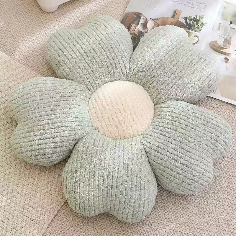 Fluffy Clover Flower Cushion | Veska Ljusblå