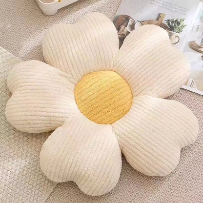 Fluffy Clover Flower Cushion | Veska Vit (Gul Mitten)