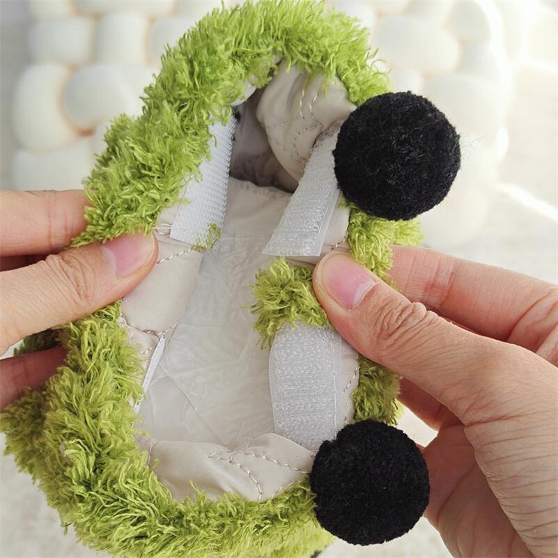Fluffy Face Tissue Holder | Veska