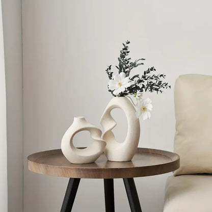 FormaLuxe Skulpturala keramiska vasar set med modern elegans | Veska